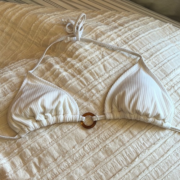 white bikini top - Picture 1 of 1
